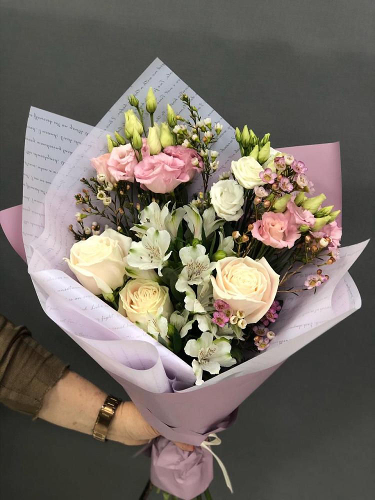 Букет цветов из: Альстромерии, Розы и Лизиантусы в Юшково