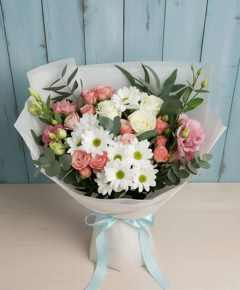 Букет цветов из: Розы, Лизиантусы и Хризантемы в Юшково