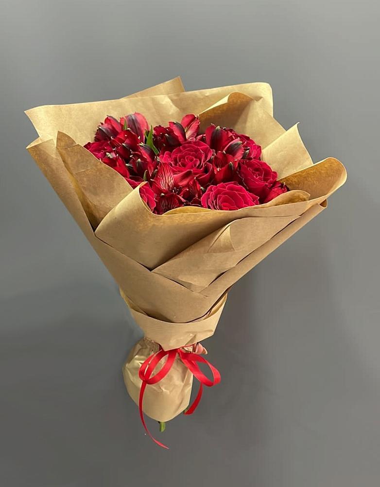 Букет цветов из: Альстромерии и Розы в Юшково