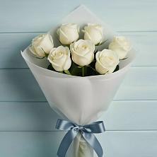 Букет 7 Белых роз Эдлесс Лав в Юшково