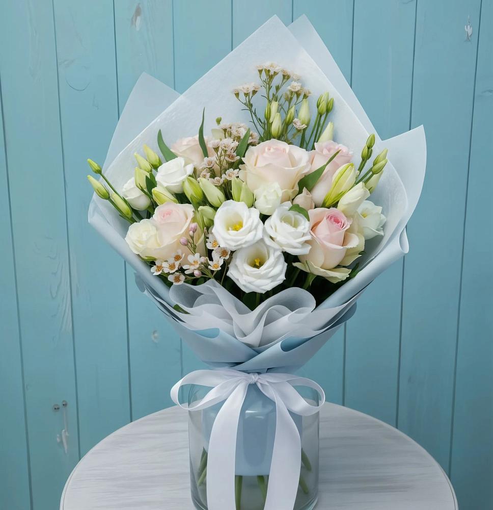 Букет цветов из: Розы и Лизиантусы в Юшково