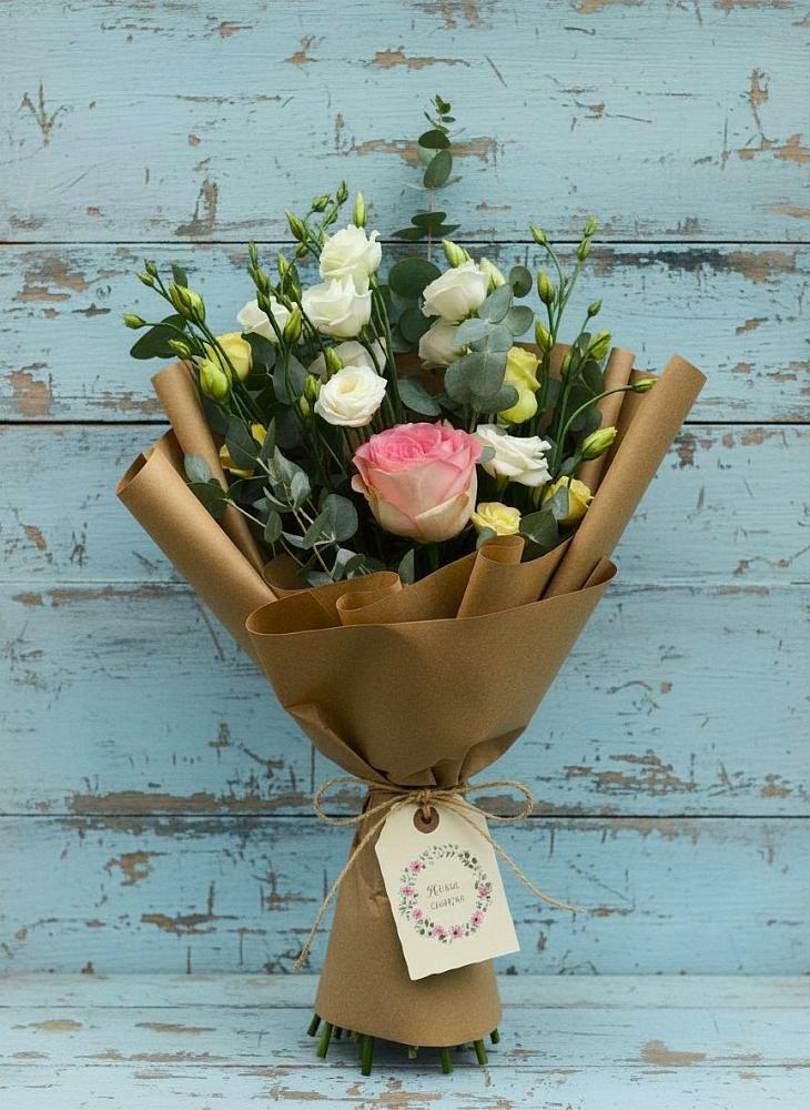 Букет цветов из: Розы и Лизиантусы в Юшково