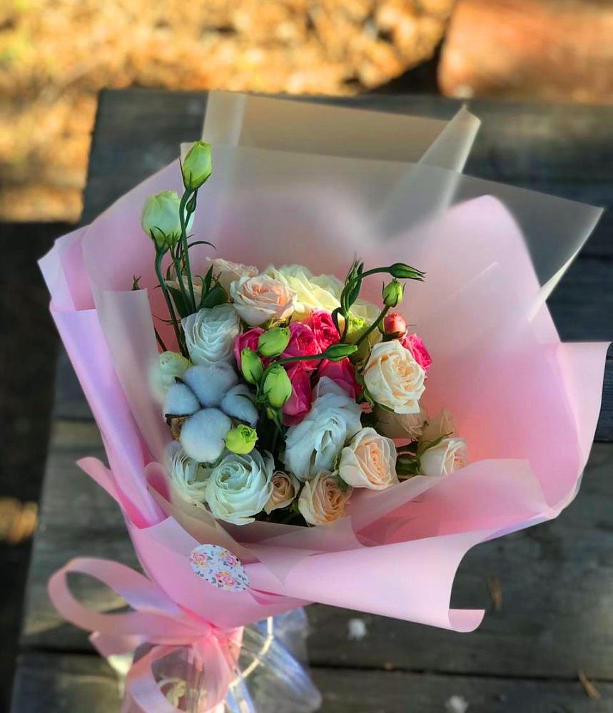 Букет цветов из: Розы и Лизиантусы в Юшково