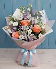 Букет цветов из:  Лизиантусы, Розы, Альстромерии и Гипсофила в Юшково