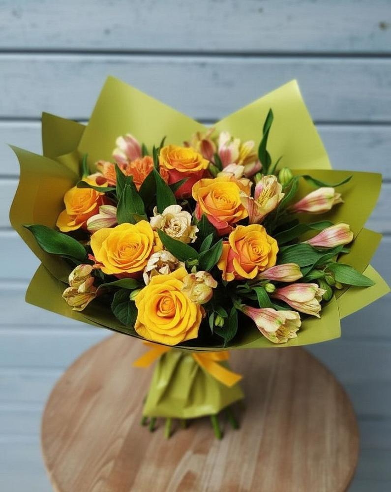 Букет цветов из: Альстромерии и Розы в Юшково