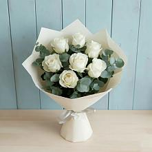 Букет Белые розы в Эвкалипте в Юшково